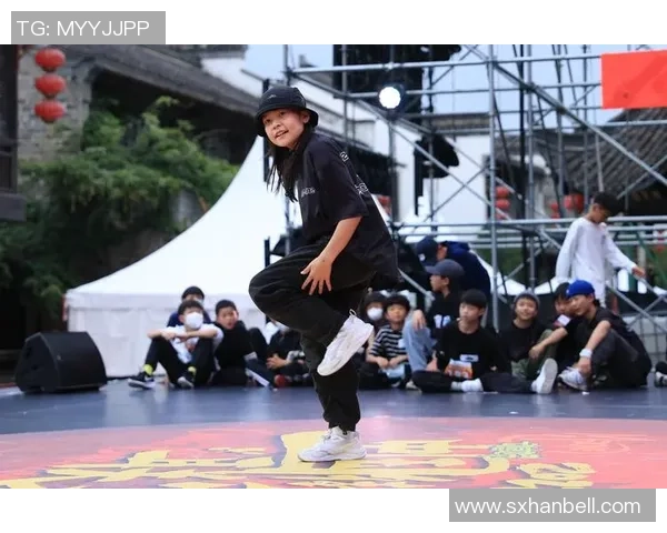 重庆街舞队实力飙升引领潮流创新高水平展现街舞魅力