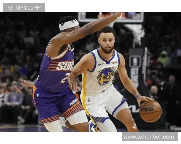 快船与勇士激战12月24日直播全程回顾与精彩瞬间分析