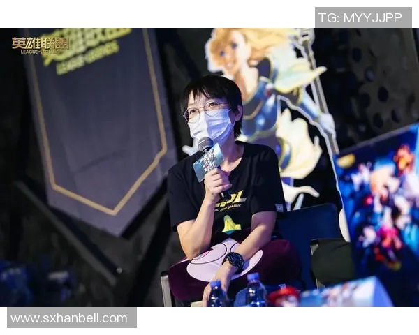 李丽专访：从新手到职业选手的英雄联盟成长之路回顾